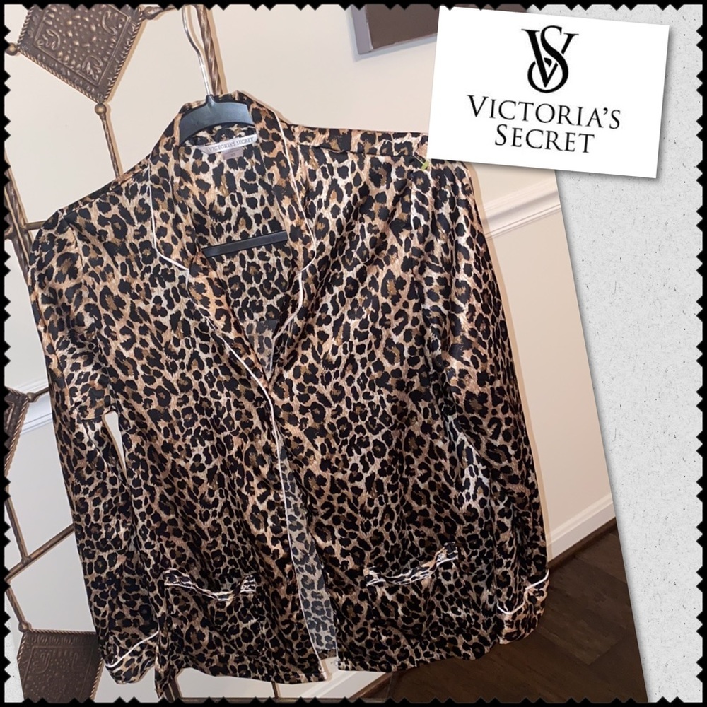 Top Victoria’s Secret top long sleeve pajama size XS